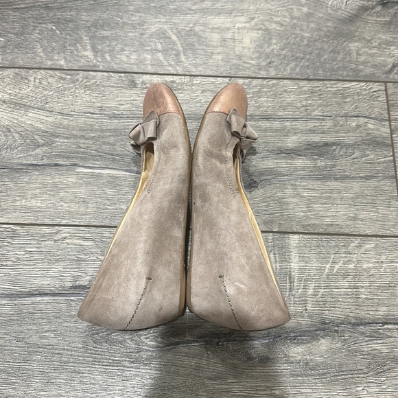 • Paul Green • Women’s Suede Wedges  Rose Gold Cap Toe with Bow Leather 8.5 - Picture 4 of 5